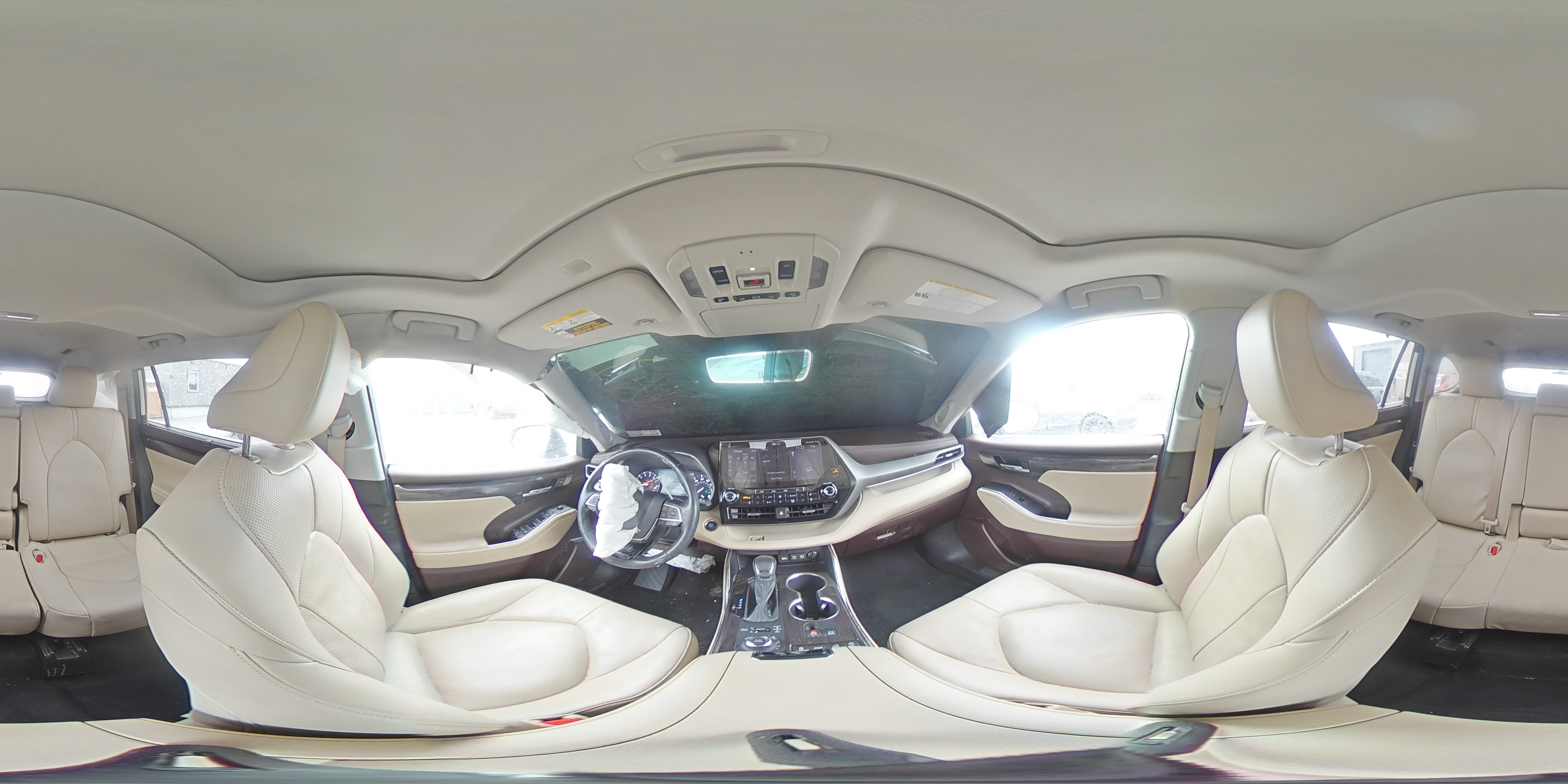 2021 Toyota Highlander - Image 15