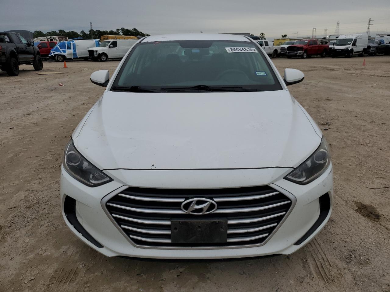 2018 Hyundai Elantra - Image 5