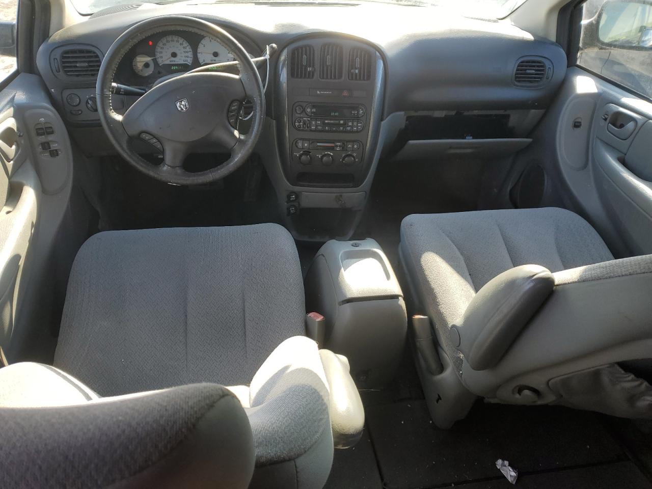 2006 Dodge Caravan - Image 8