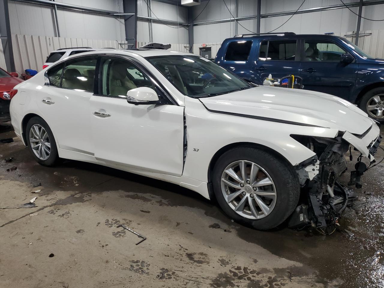 2015 Infiniti Q50 - Image 4