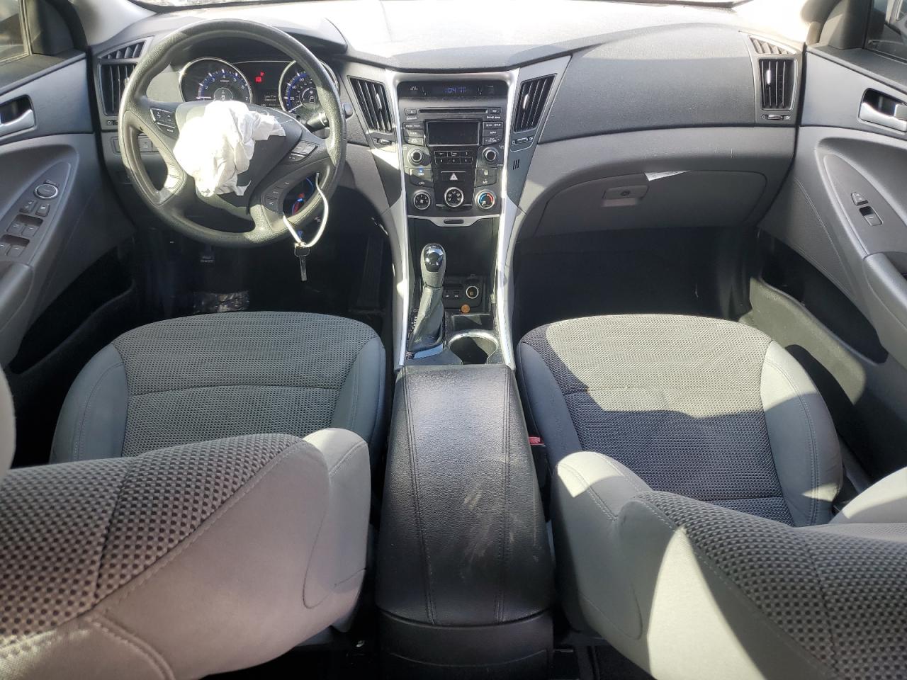 2014 Hyundai Sonata - Image 8