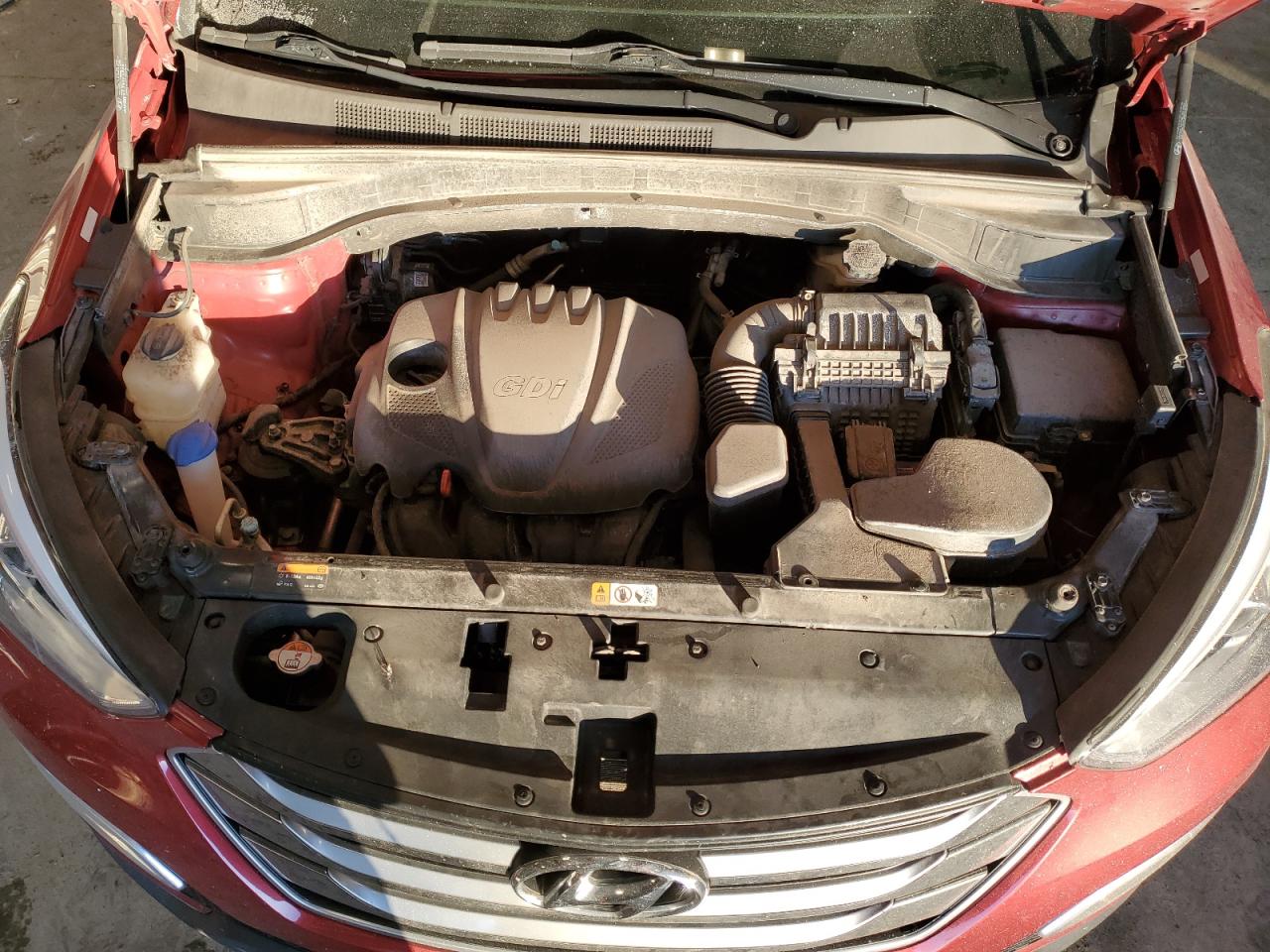 2016 Hyundai Santa Fe - Image 11