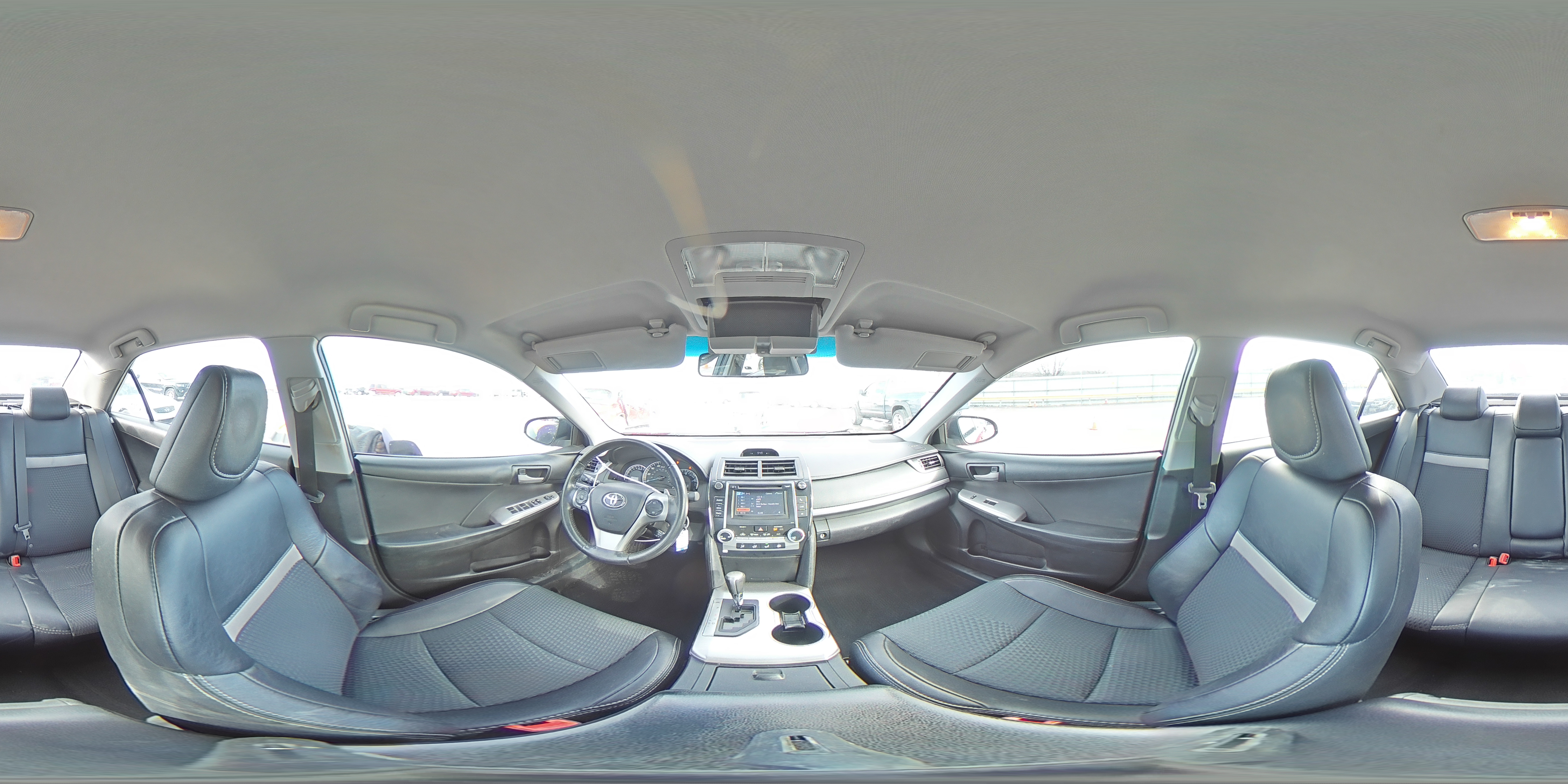 2014 Toyota Camry - Image 14