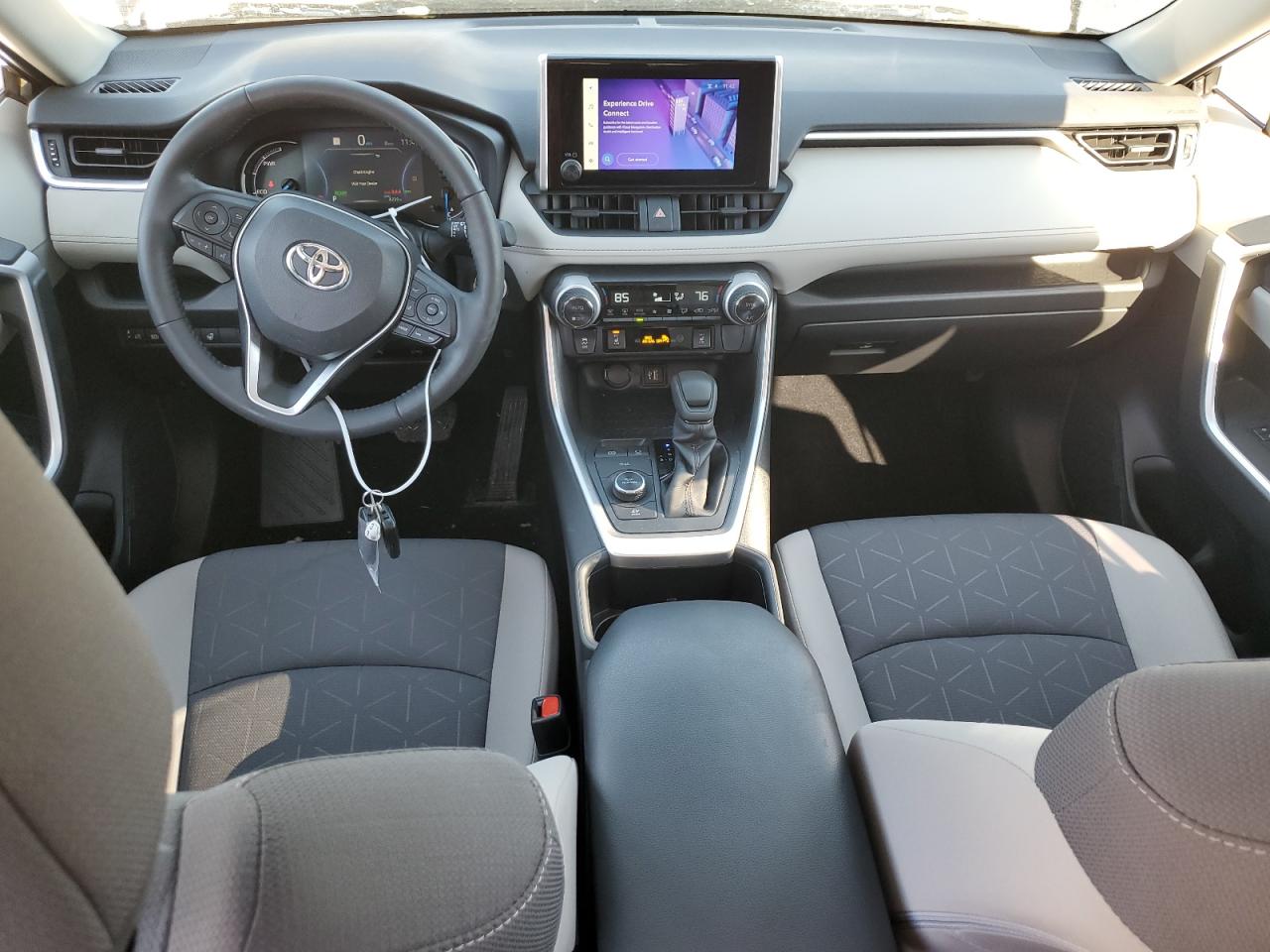 2024 Toyota RAV 4 - Image 8