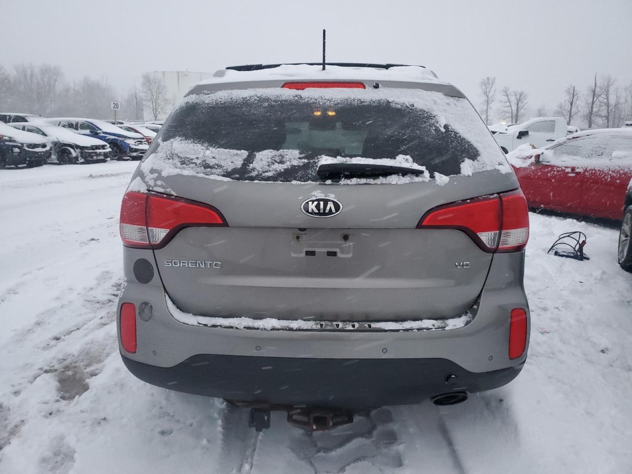 VIN 5XYKTDA79FG611621 2015 KIA SORENTO no.6