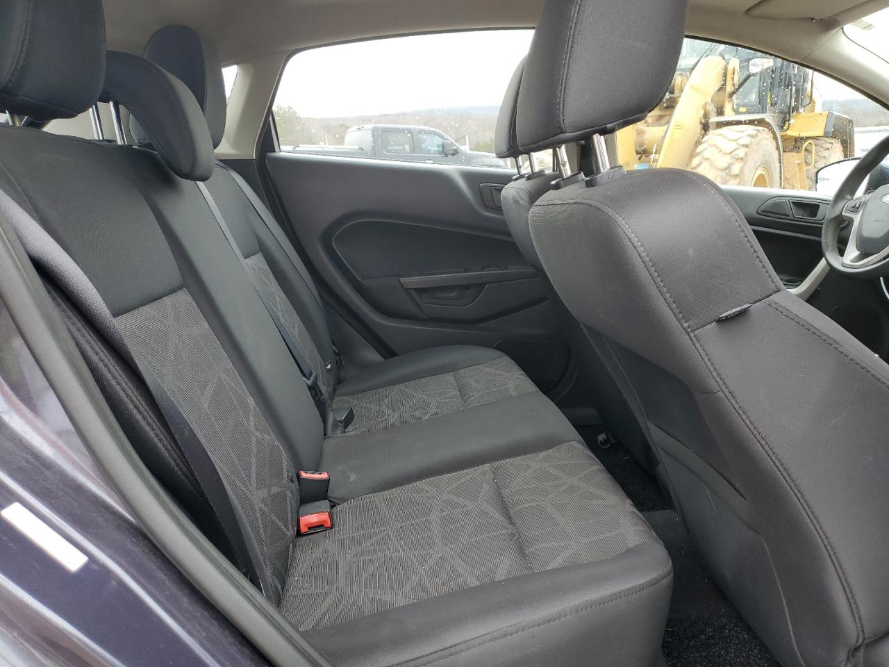 2012 Ford Fiesta - Image 10