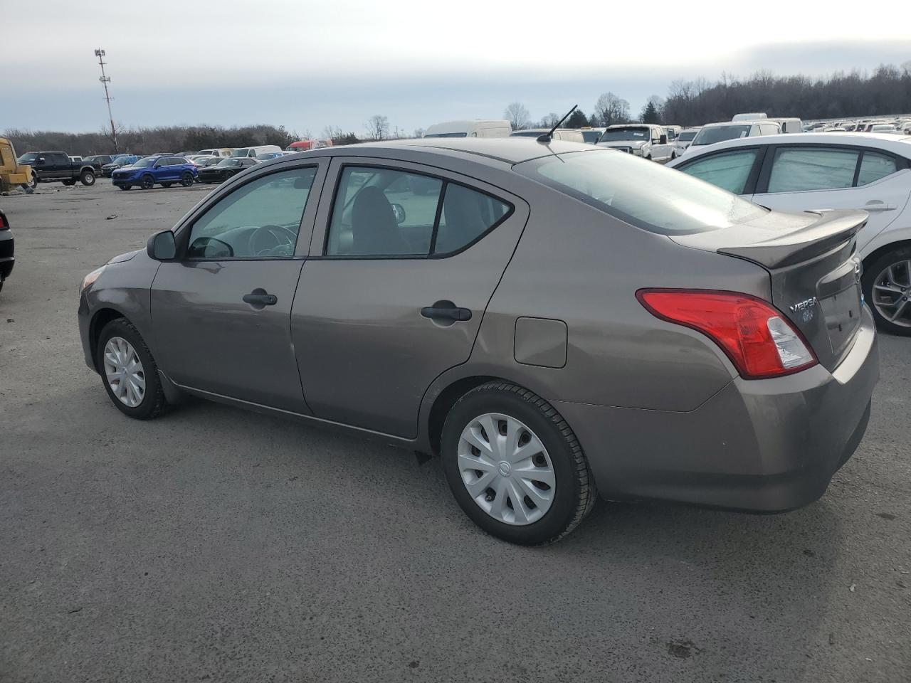 VIN 3N1CN7AP0FL831306 2015 NISSAN VERSA no.2