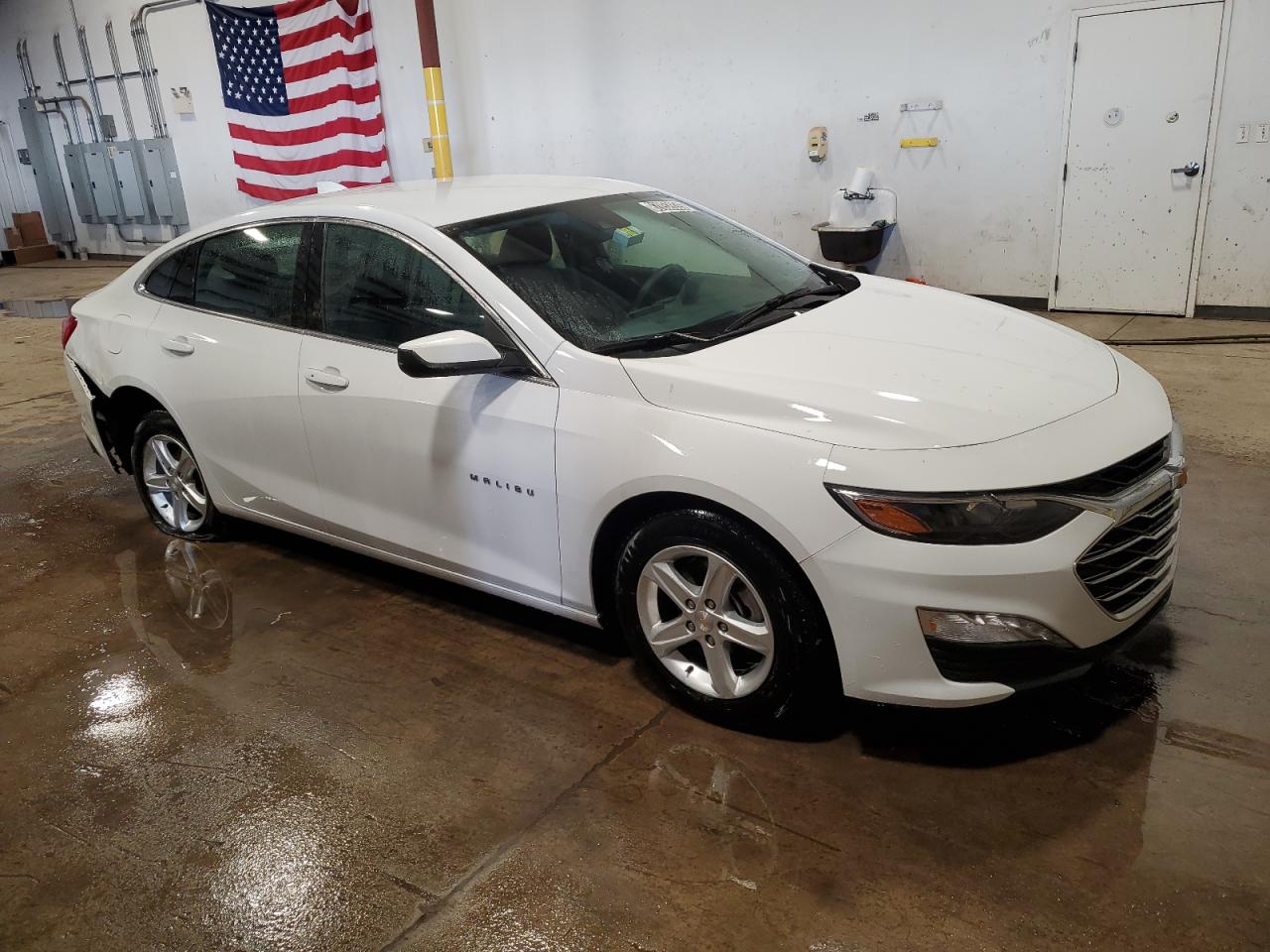 2023 Chevrolet Malibu - Image 4