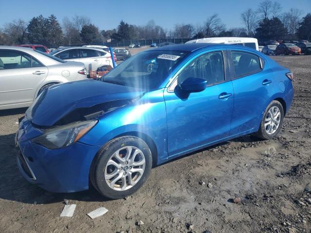 Sedans TOYOTA YARIS 2017 Blue