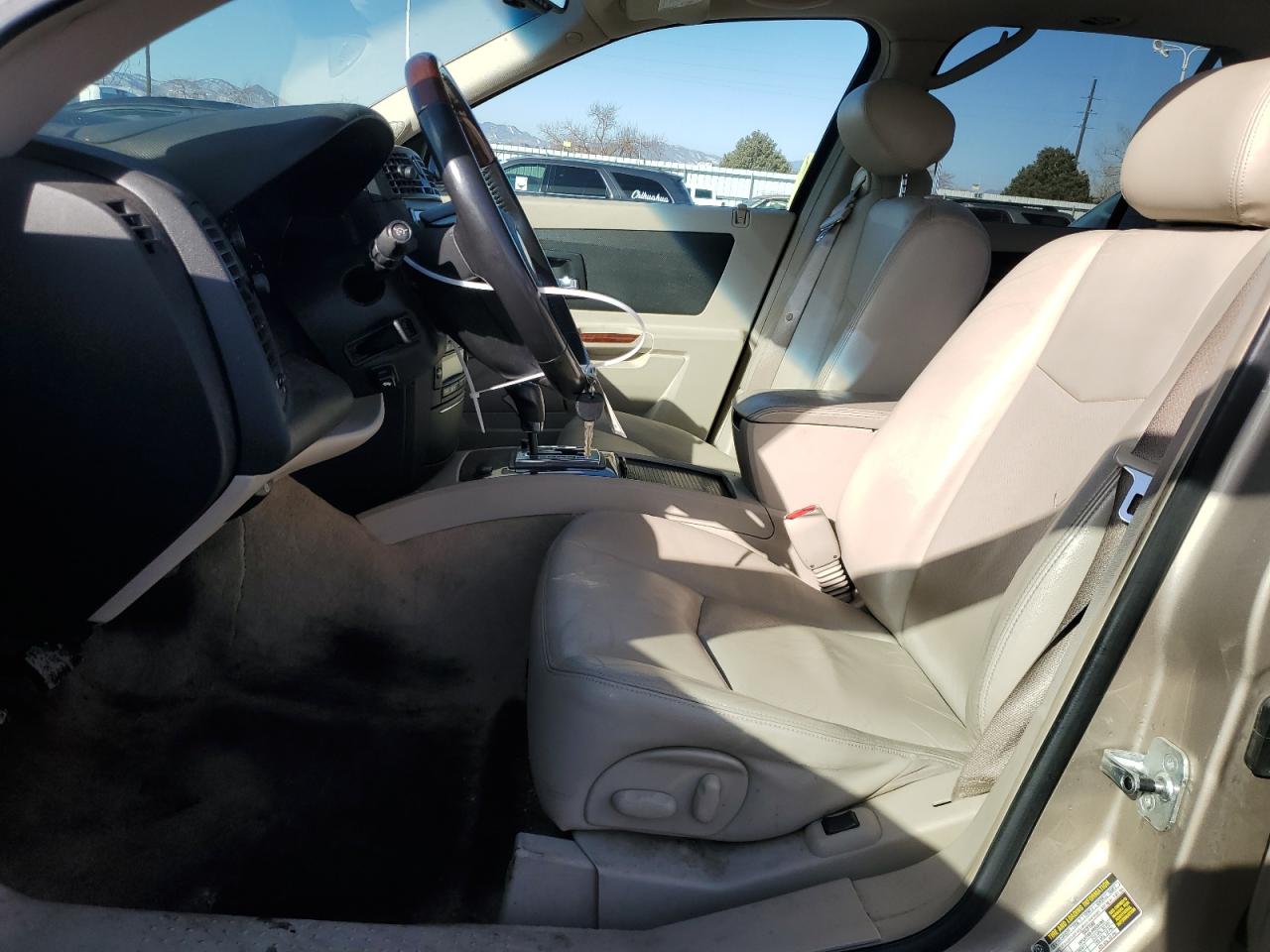 2005 Cadillac SRX - Image 7