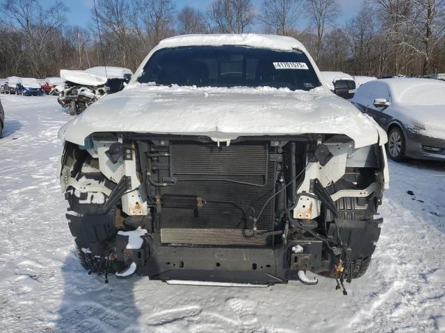  NISSAN TITAN 2019 Білий