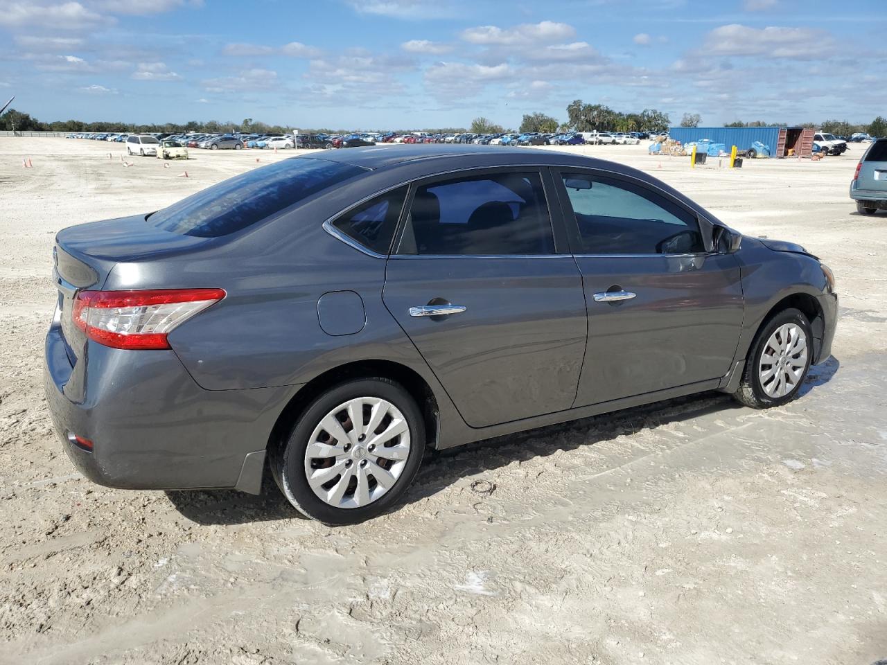 2015 Nissan Sentra - Image 3