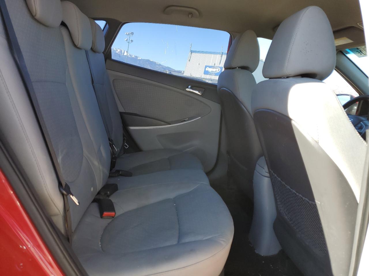 2013 Hyundai Accent - Image 10