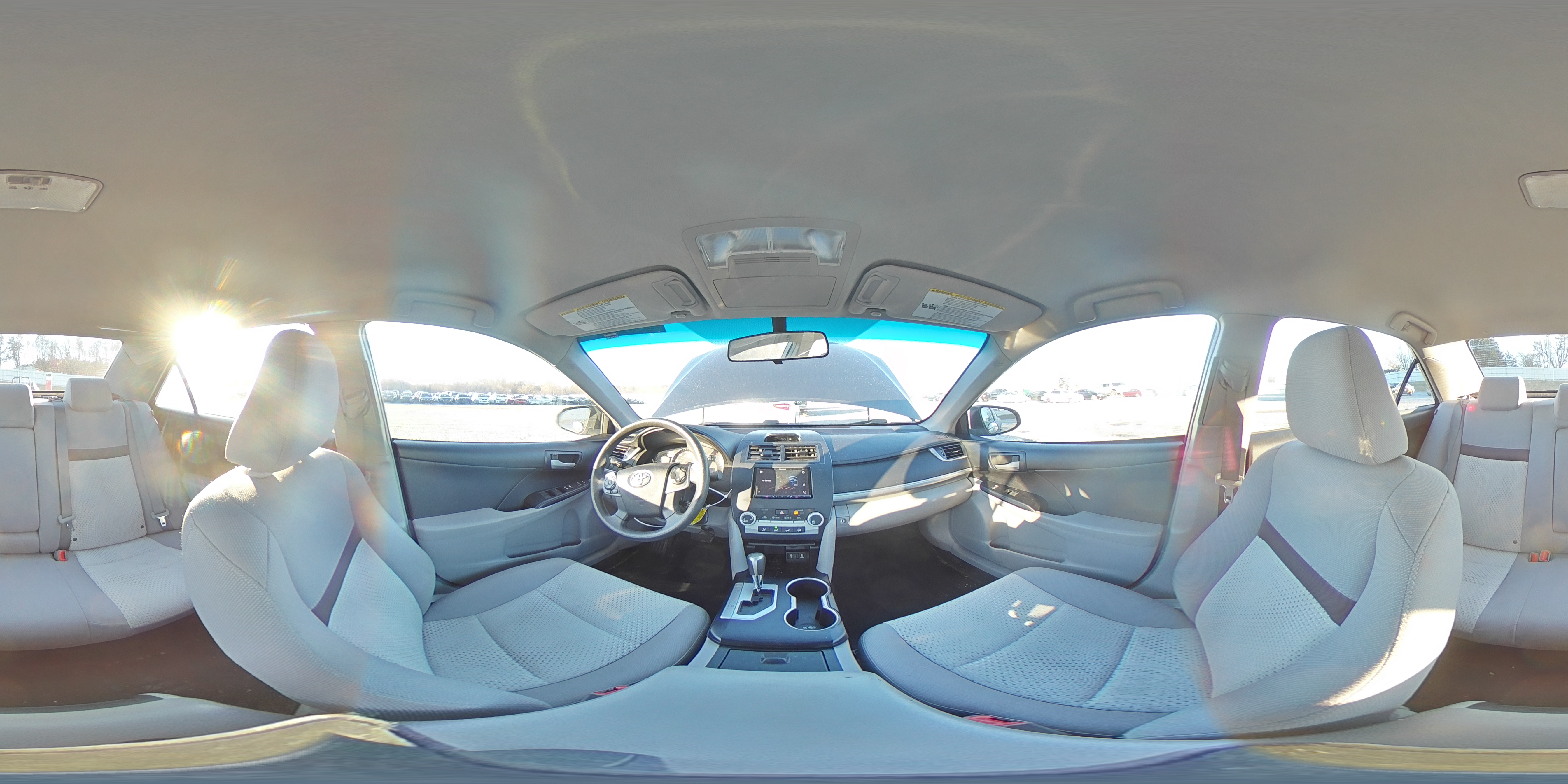2014 Toyota Camry - Image 13