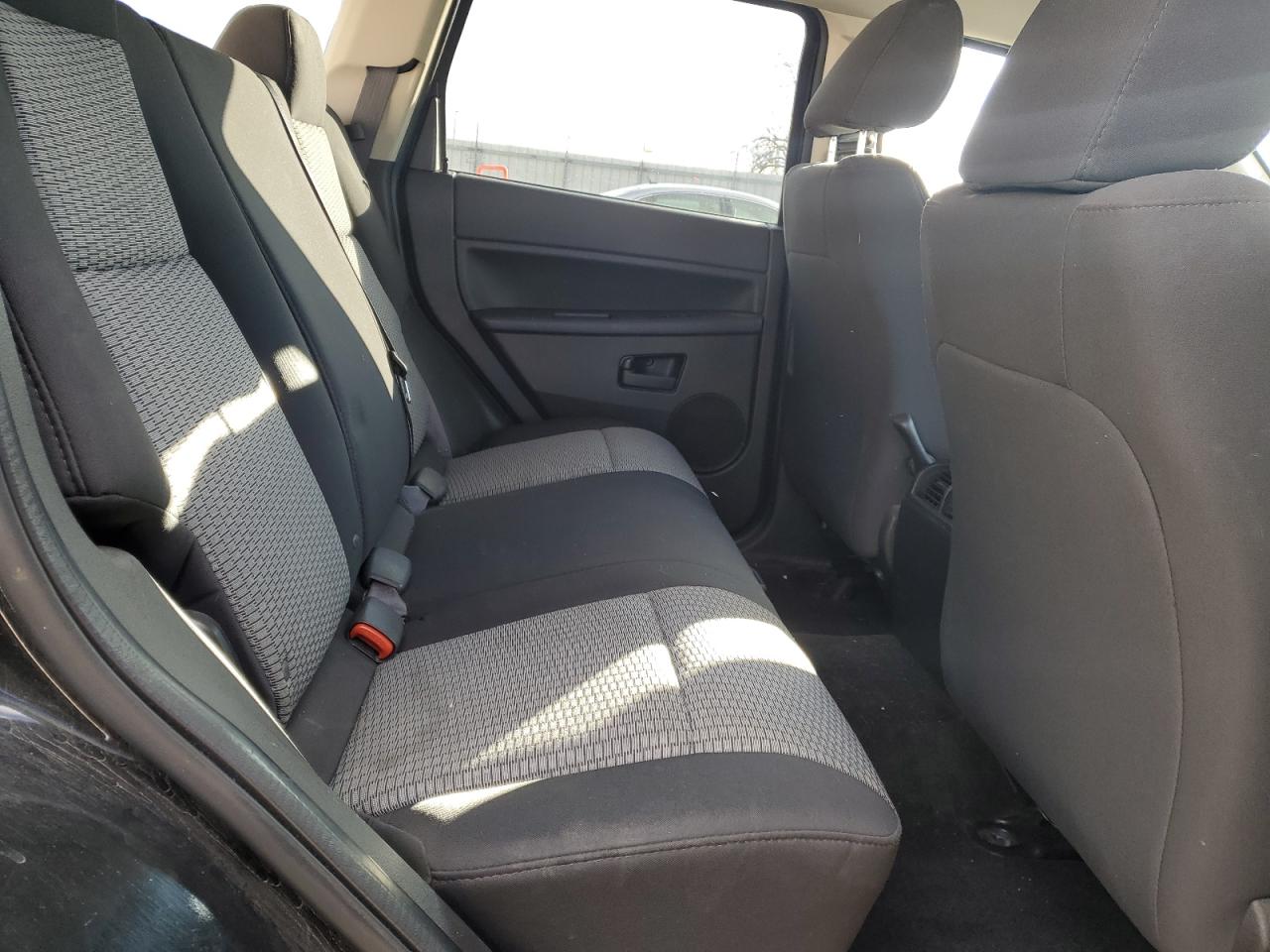 2008 Jeep Grand Cherokee - Image 10