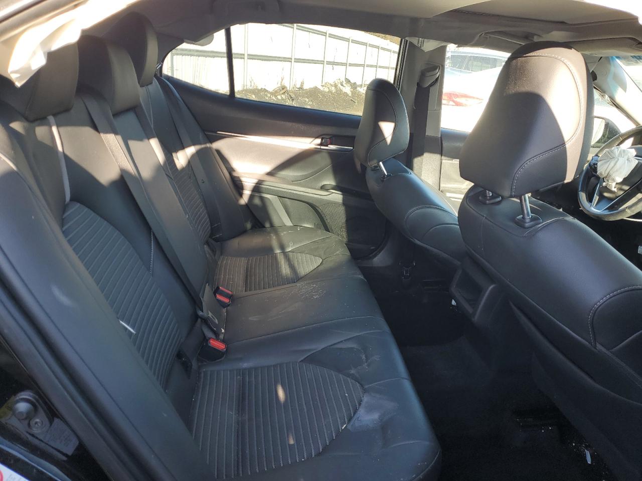 2018 Toyota Camry - Image 10