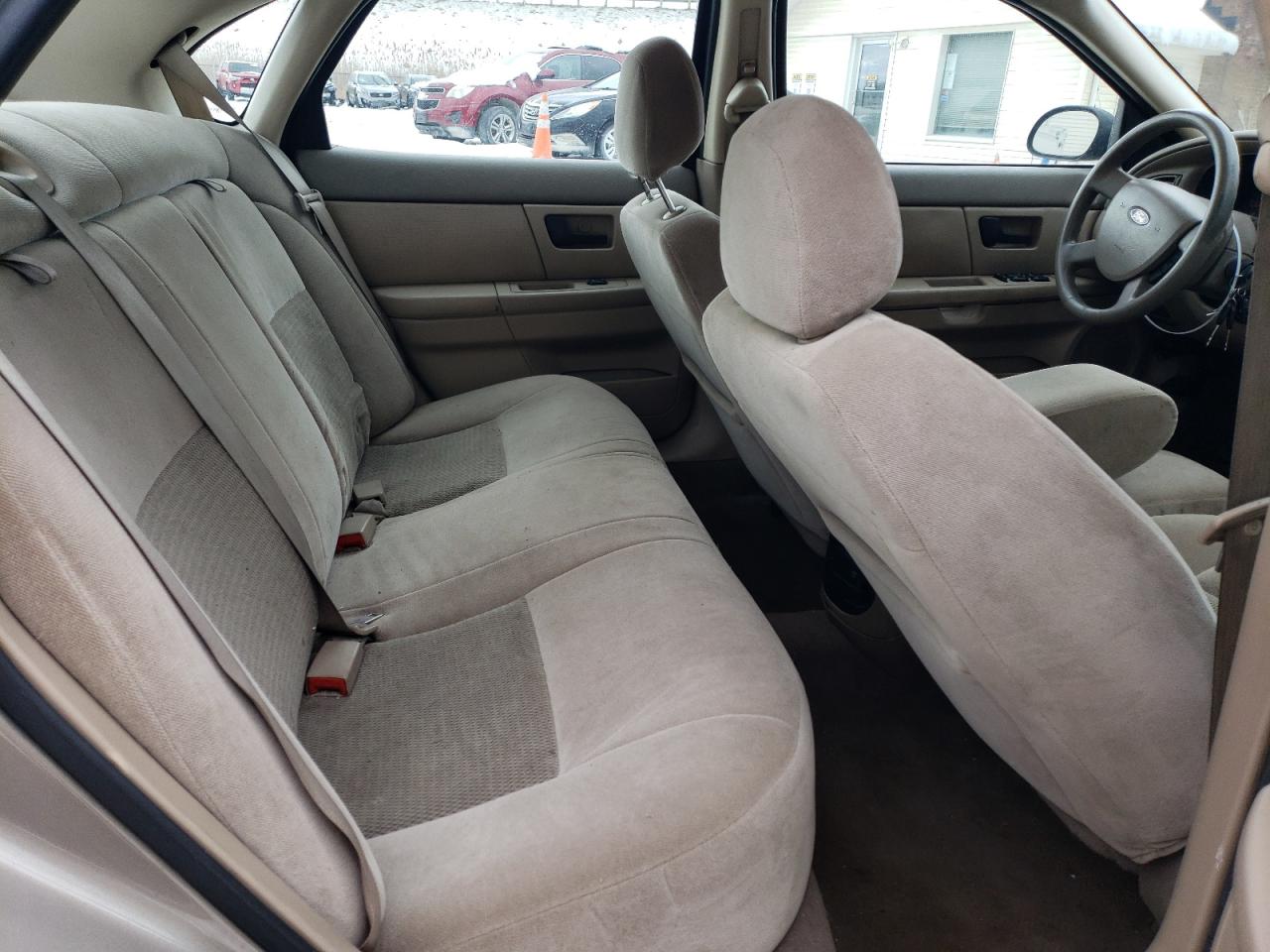 2005 Ford Taurus - Image 10