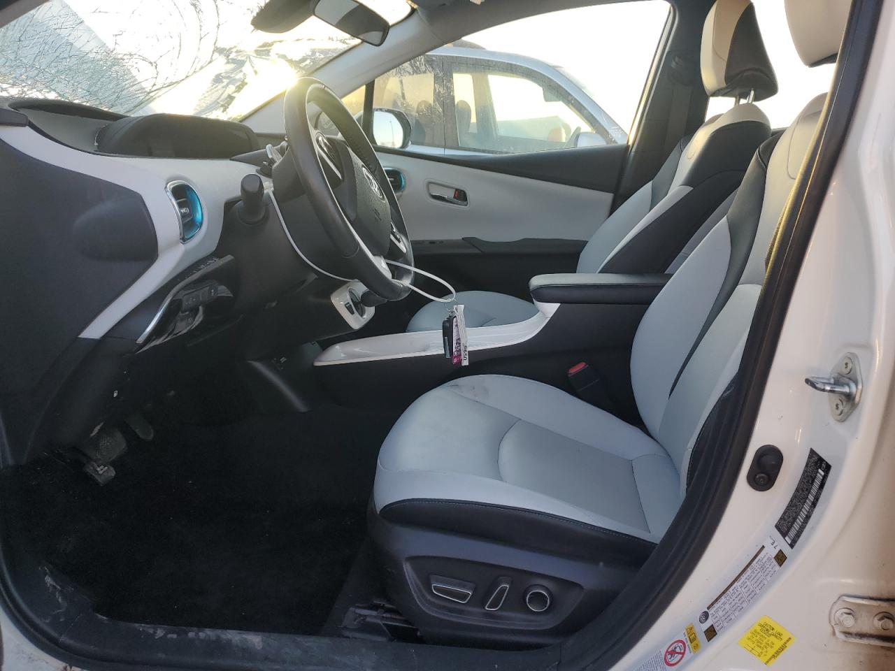 2017 Toyota Prius - Image 7