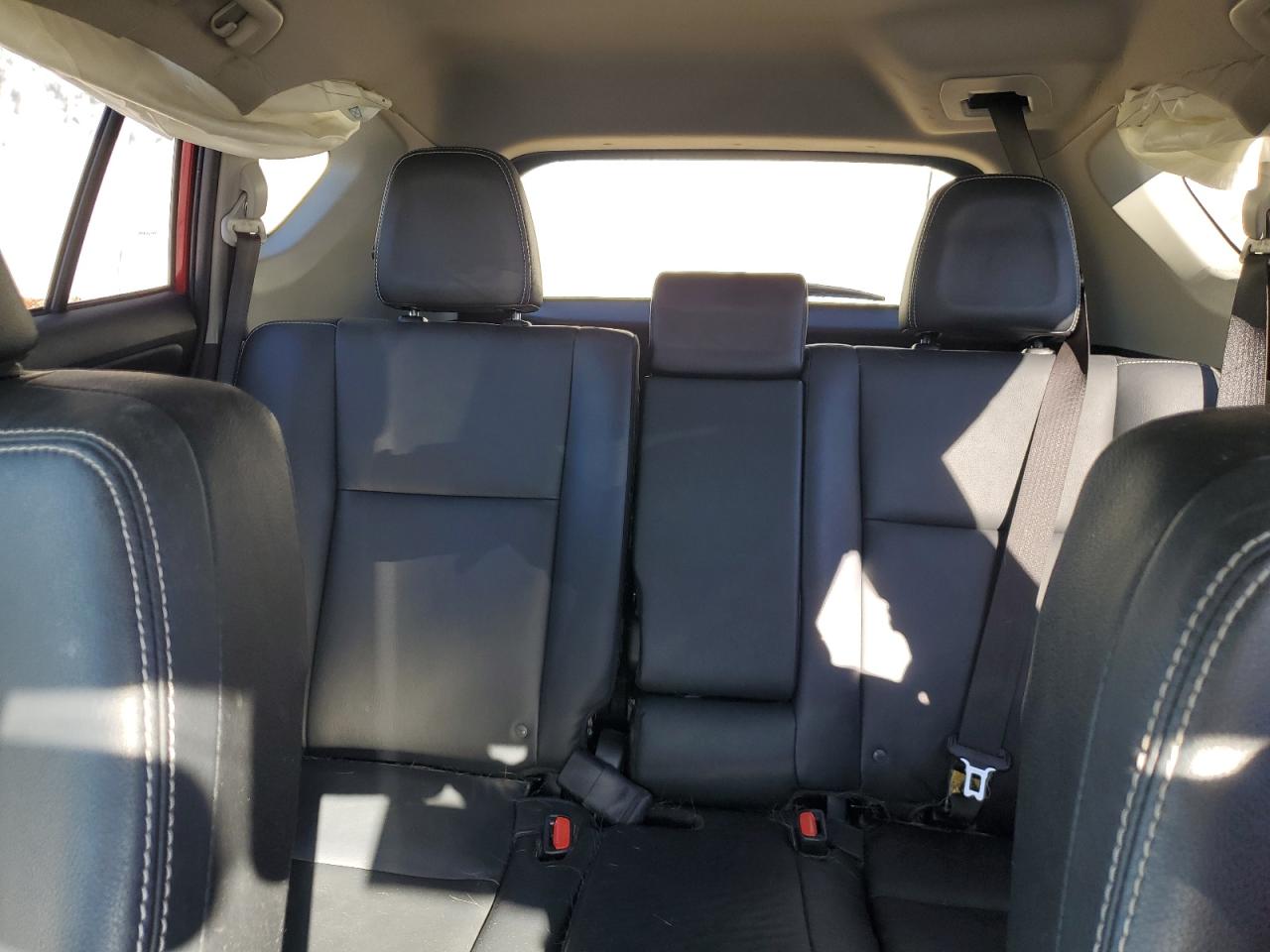 2017 Toyota RAV 4 - Image 10