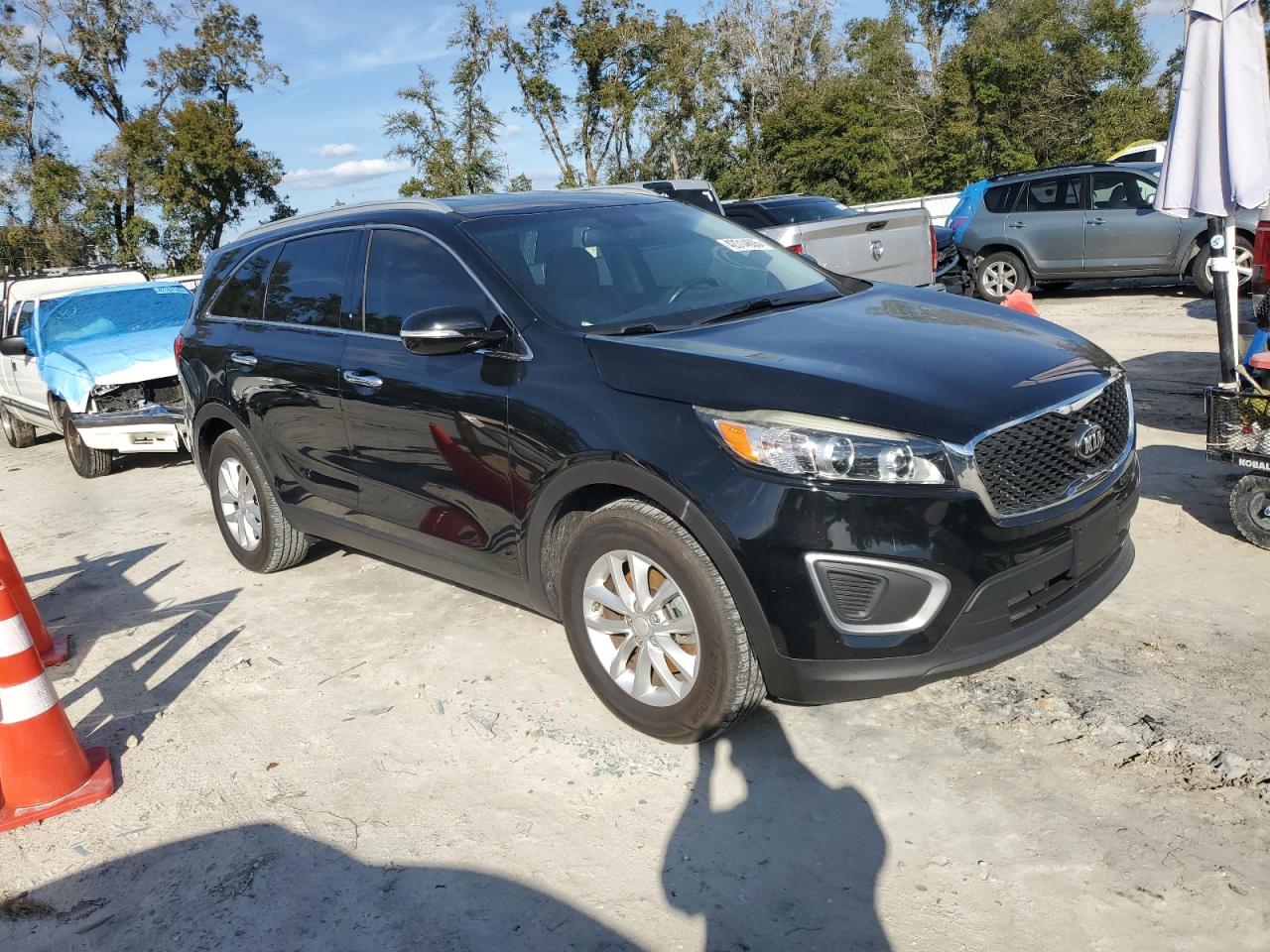 2017 Kia Sorento - Image 4