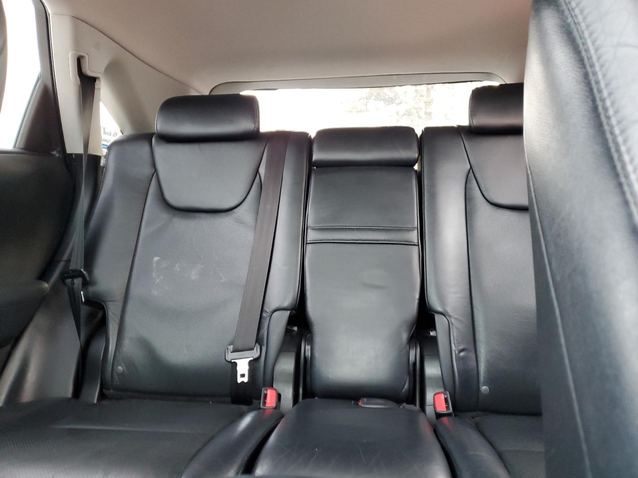 2010 Lexus RX - Image 10