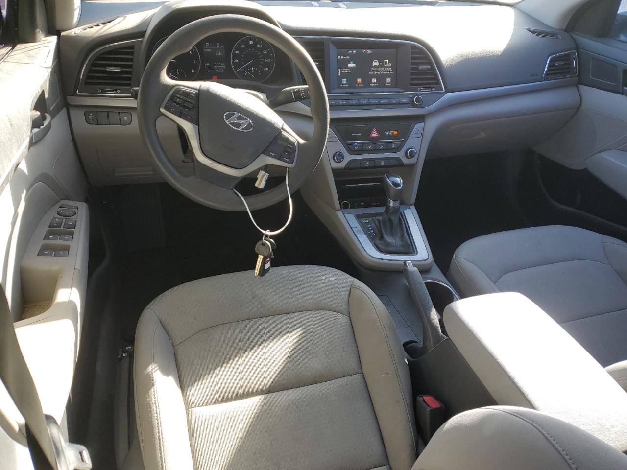 2017 Hyundai Elantra - Image 8