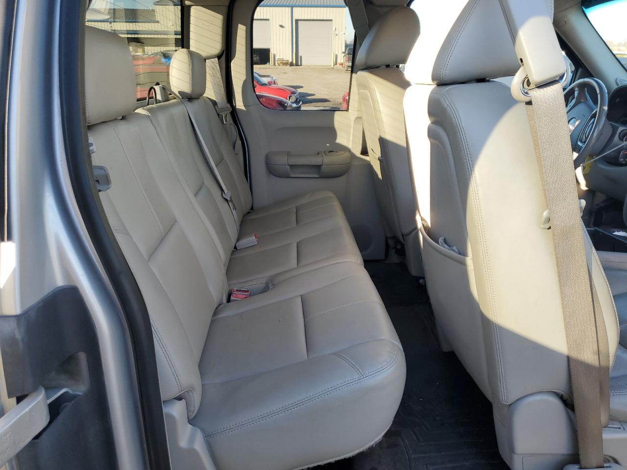 2010 GMC Sierra - Image 10