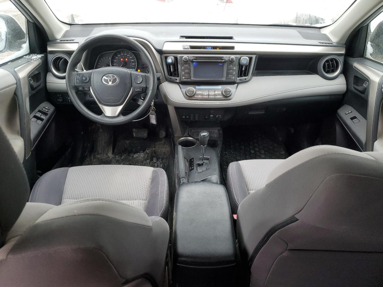 2013 Toyota RAV 4 - Image 8