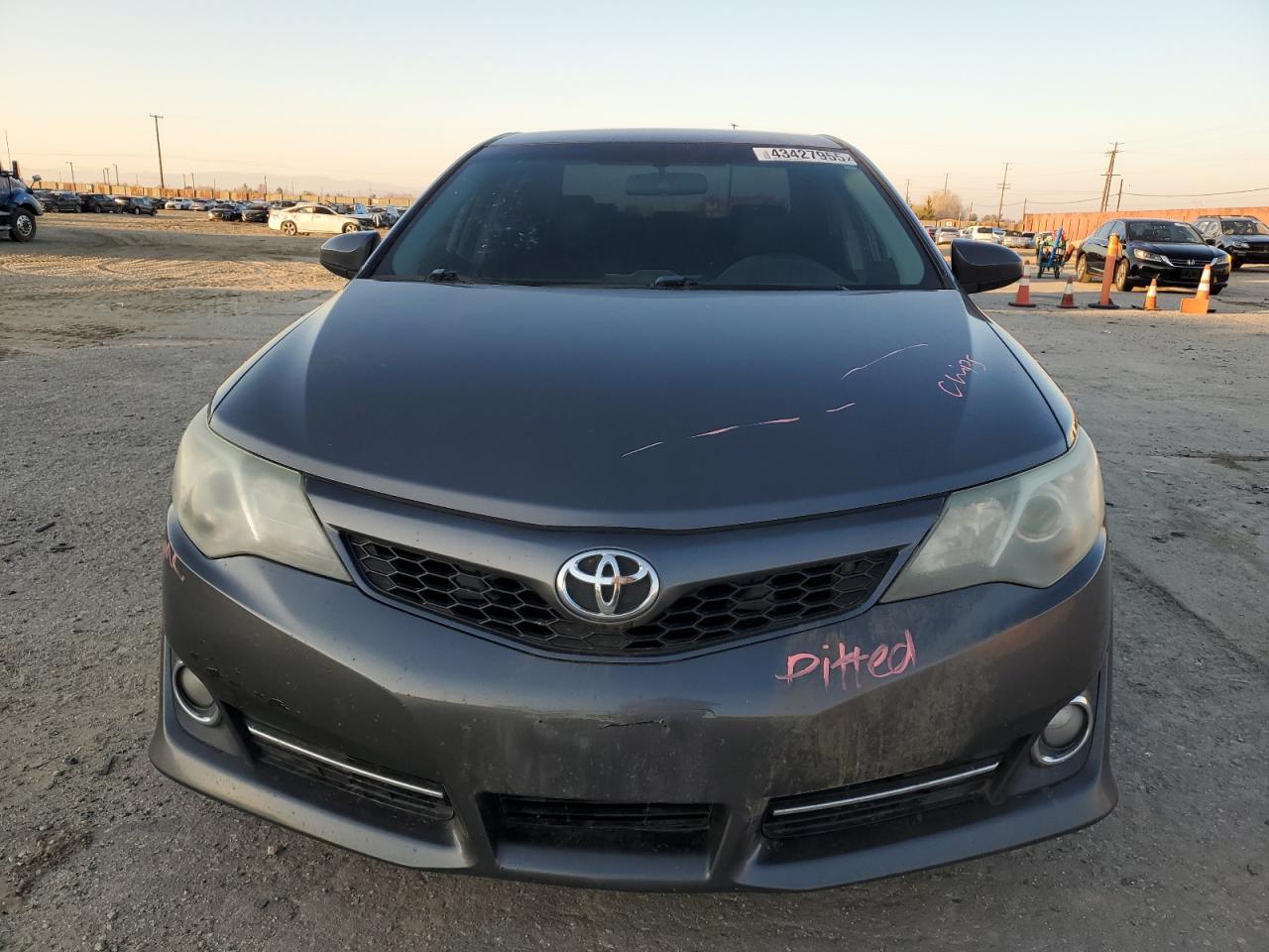 2014 Toyota Camry - Image 5