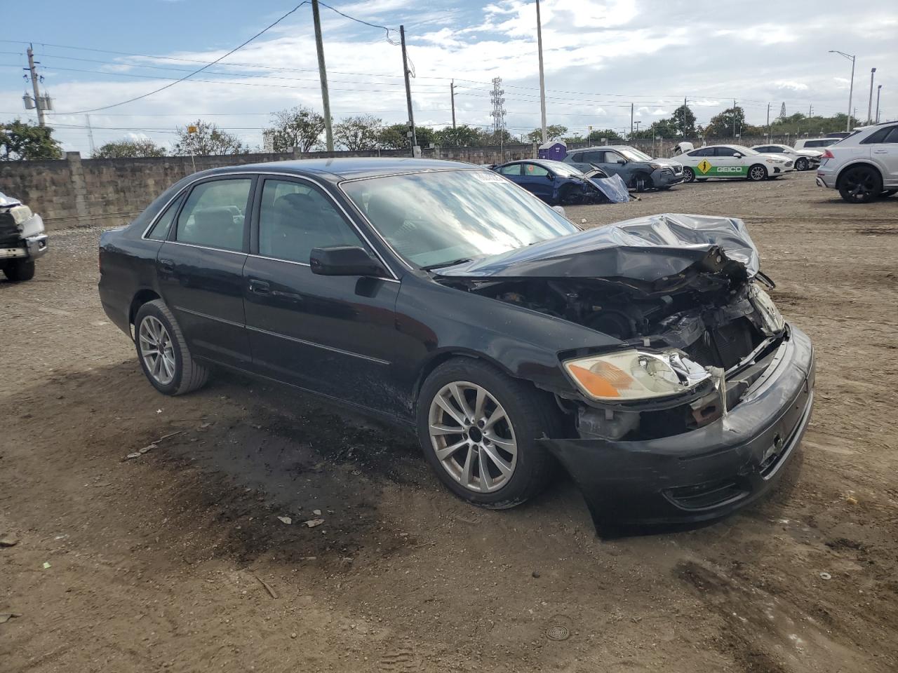 2002 Toyota Avalon - Image 4