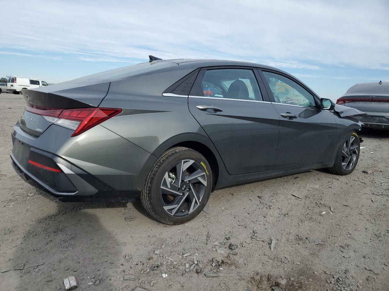 2024 Hyundai Elantra - Image 3