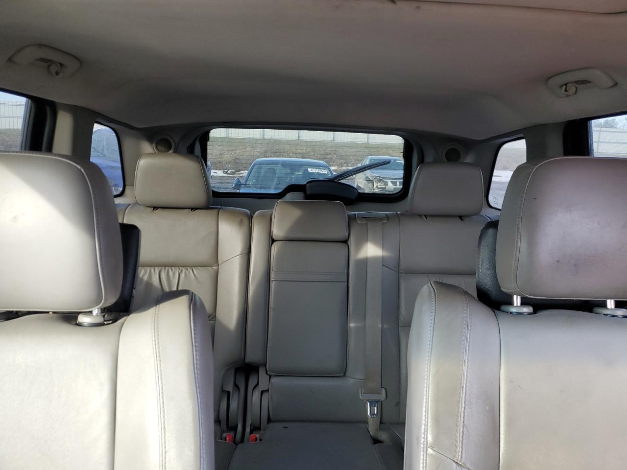 2012 Jeep Grand Cherokee - Image 10