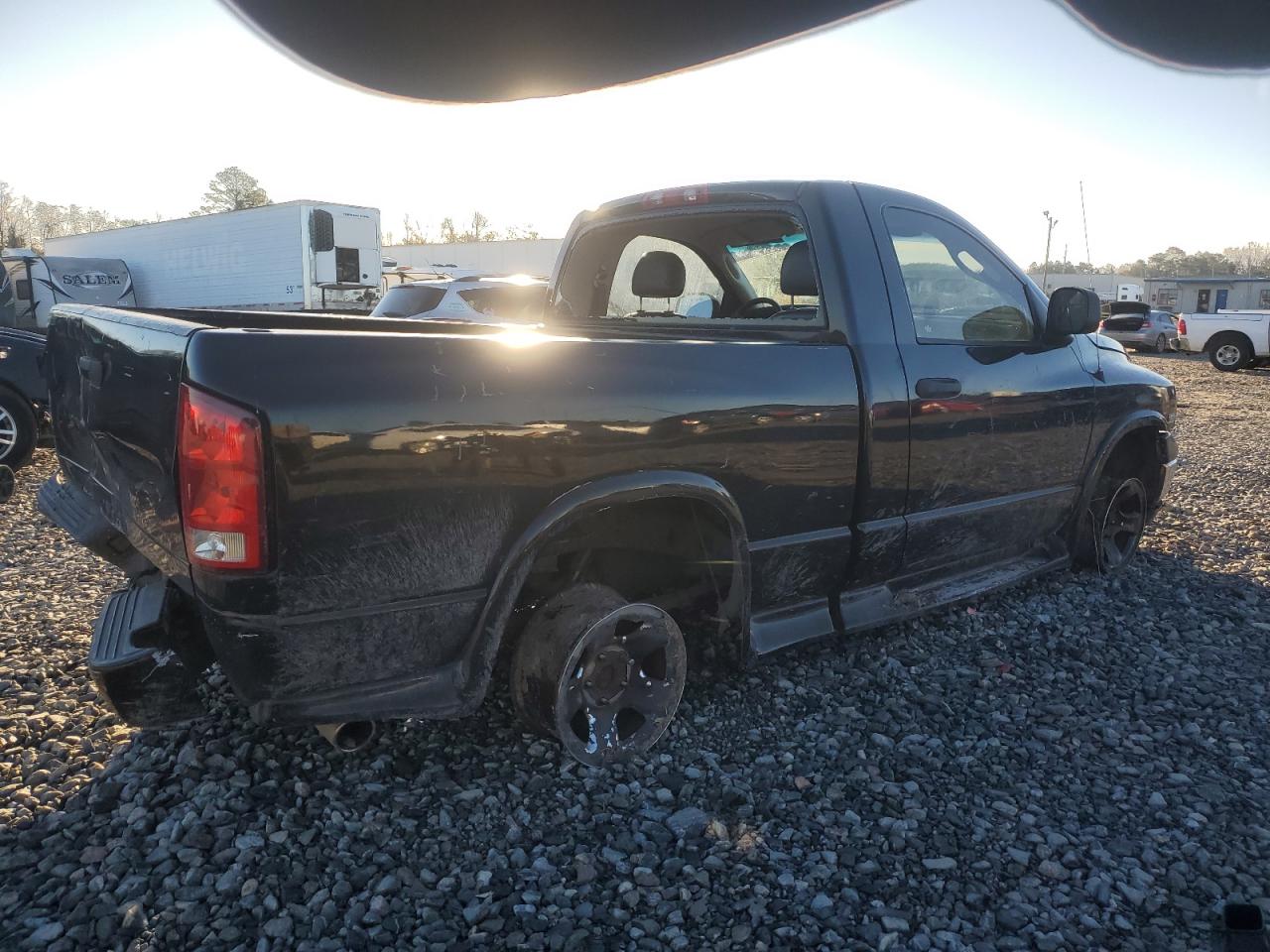 2003 Dodge RAM - Image 3