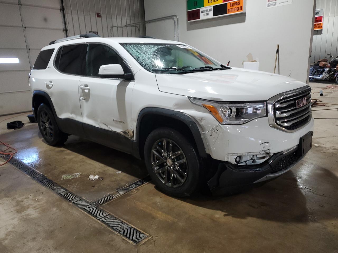 2017 GMC Acadia - Image 4