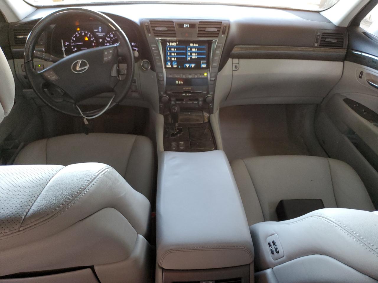 2008 Lexus LS - Image 8