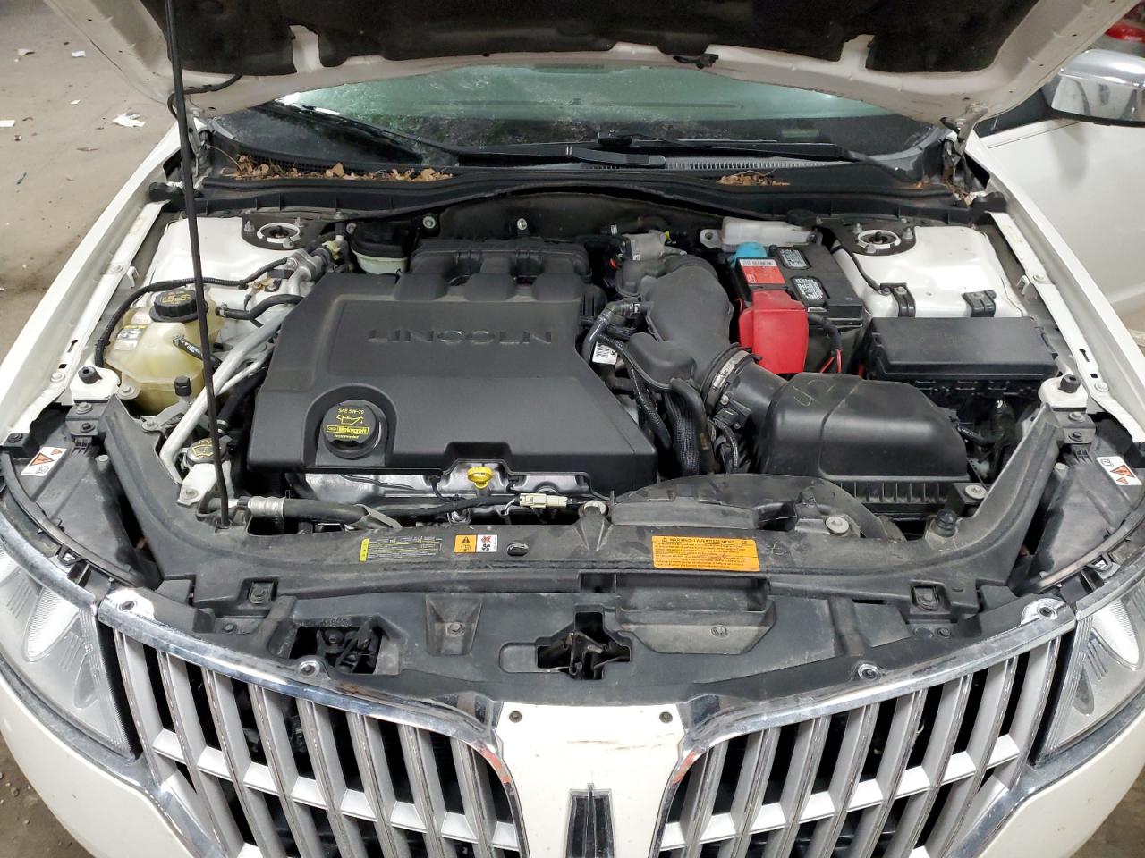 2012 Lincoln MKZ - Image 11