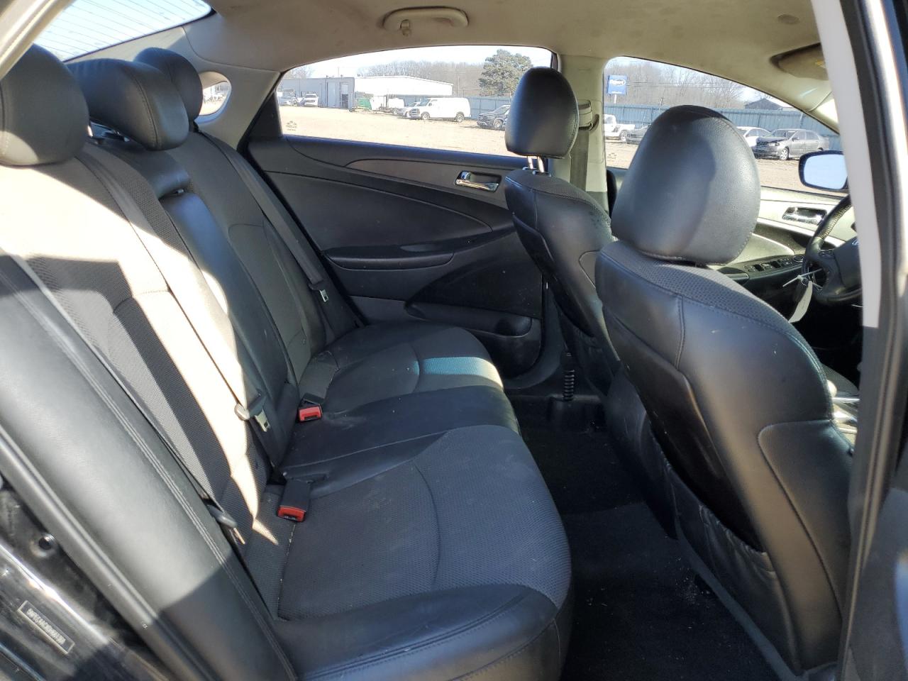 2013 Hyundai Sonata - Image 10