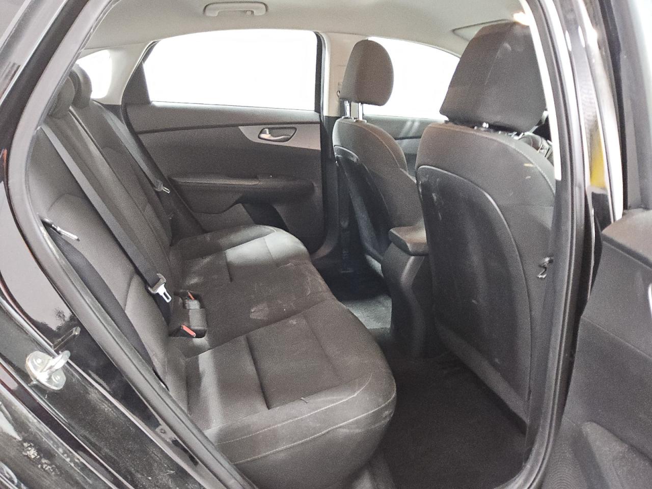 2021 Kia Forte - Image 10