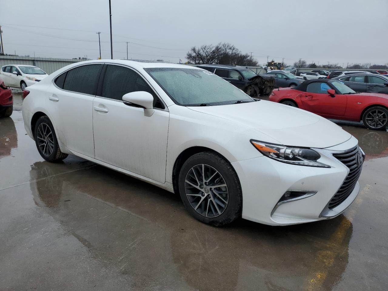 2018 Lexus ES - Image 4