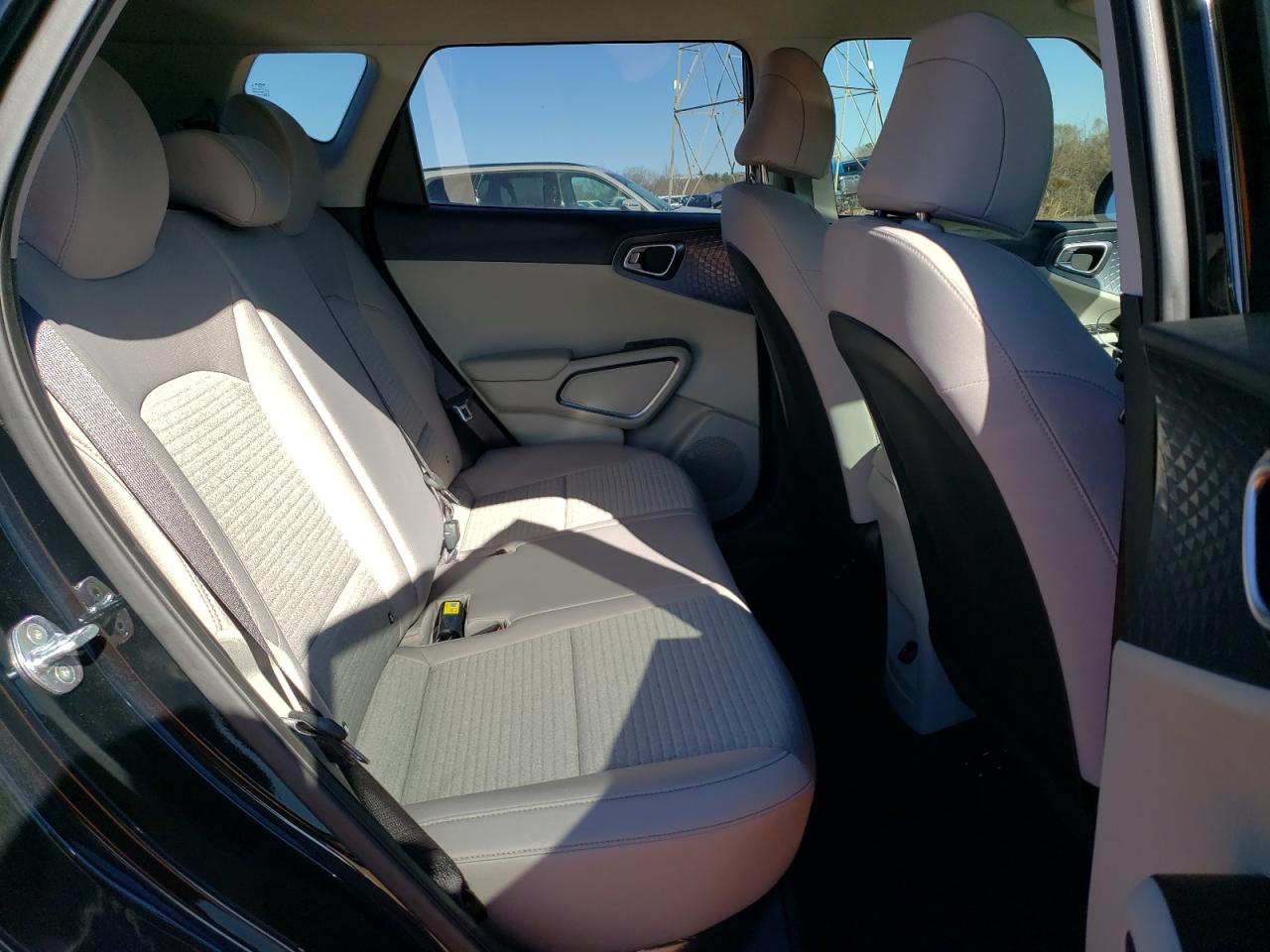 2022 Kia Soul - Image 10