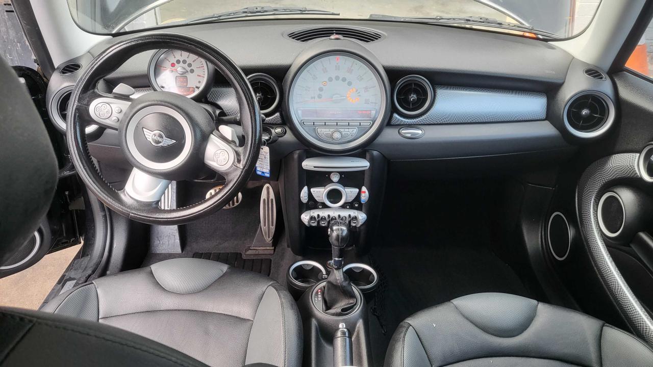 2010 Mini Cooper S VIN: WMWMF7C54ATW88887 Lot: 88975625