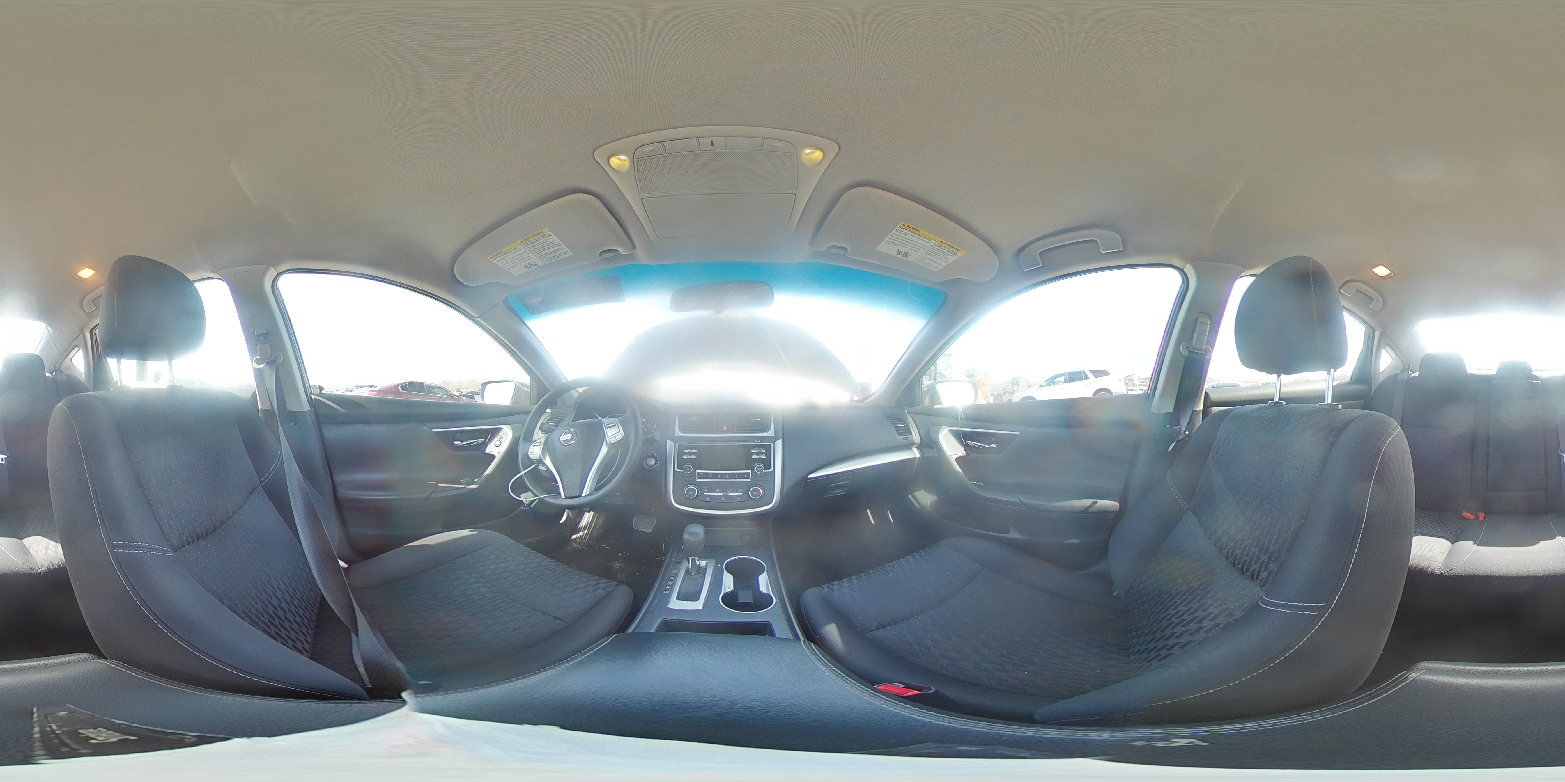 2018 Nissan Altima - Image 13