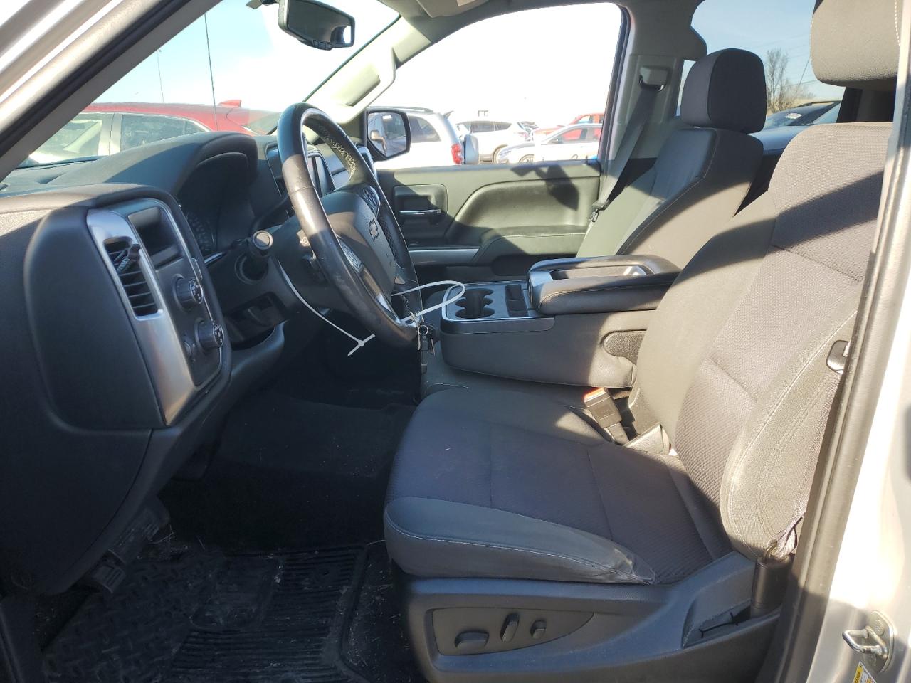 2015 Chevrolet Silverado - Image 7