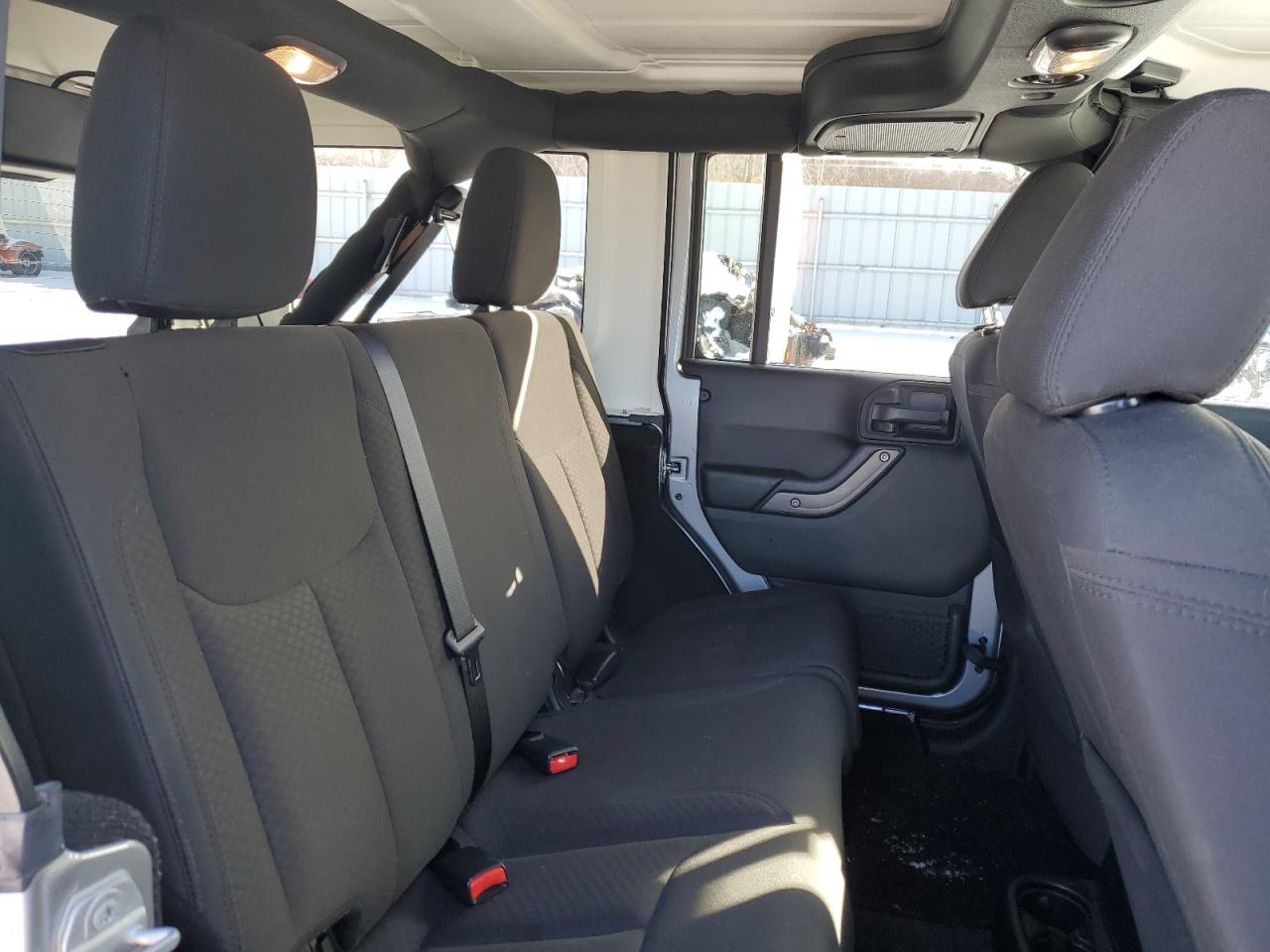 2018 Jeep Wrangler - Image 10