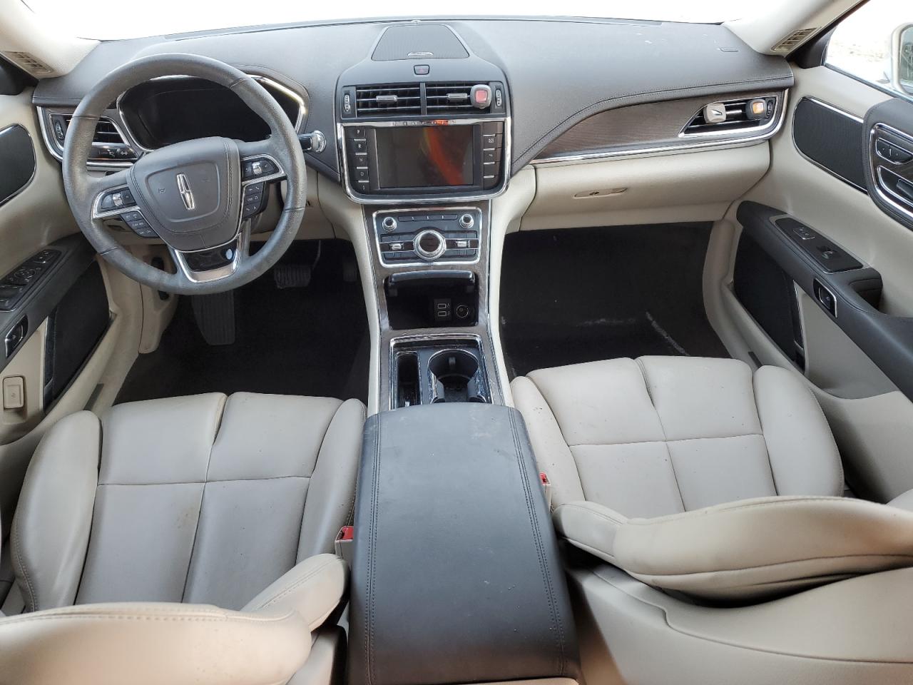 2018 Lincoln Continental - Image 8