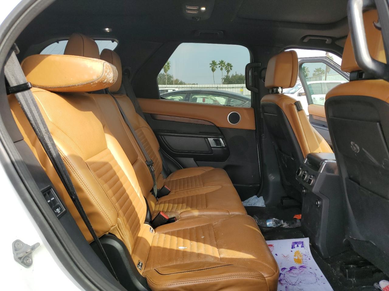 2018 Land Rover Discovery - Image 11