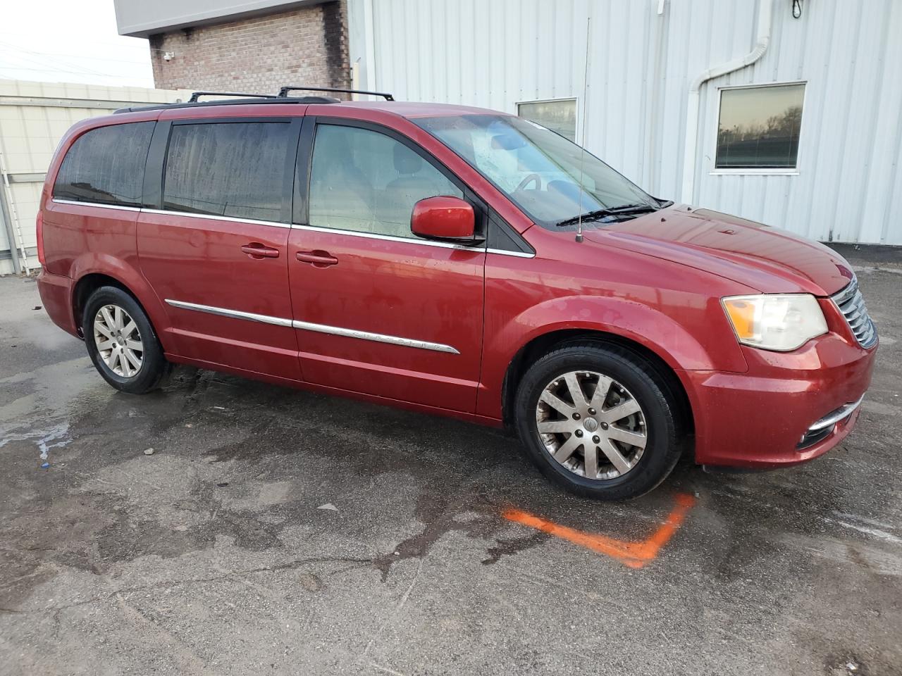 2014 Chrysler Town & Country - Image 4
