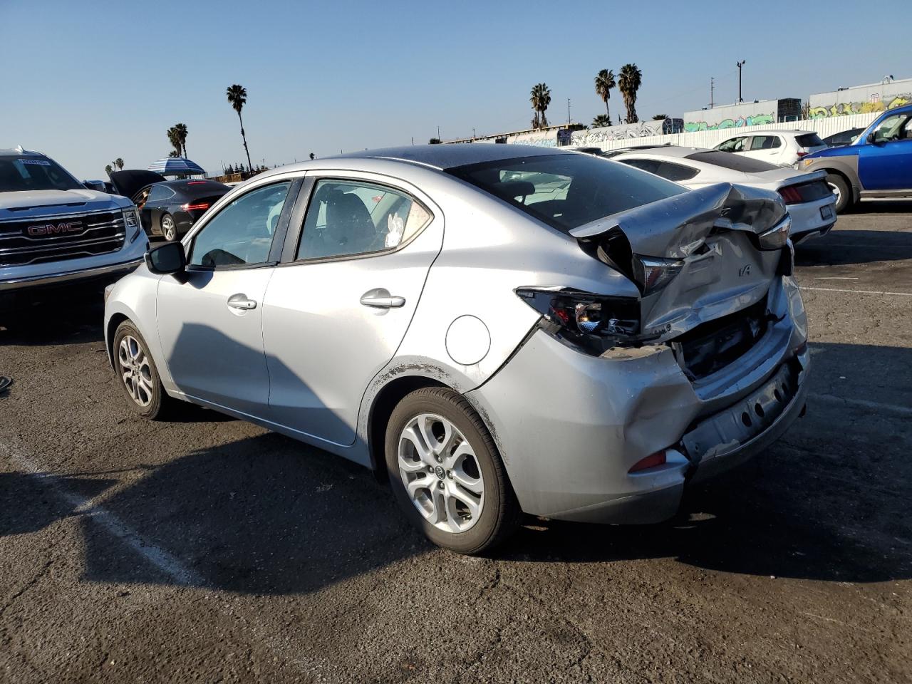 2017 Toyota Yaris - Image 2