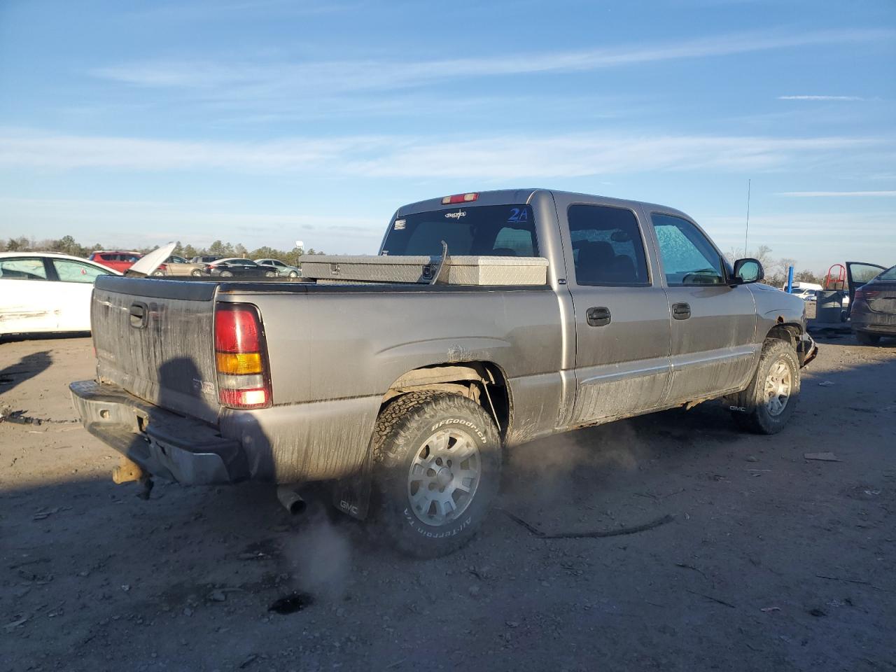 2007 GMC Sierra - Image 3