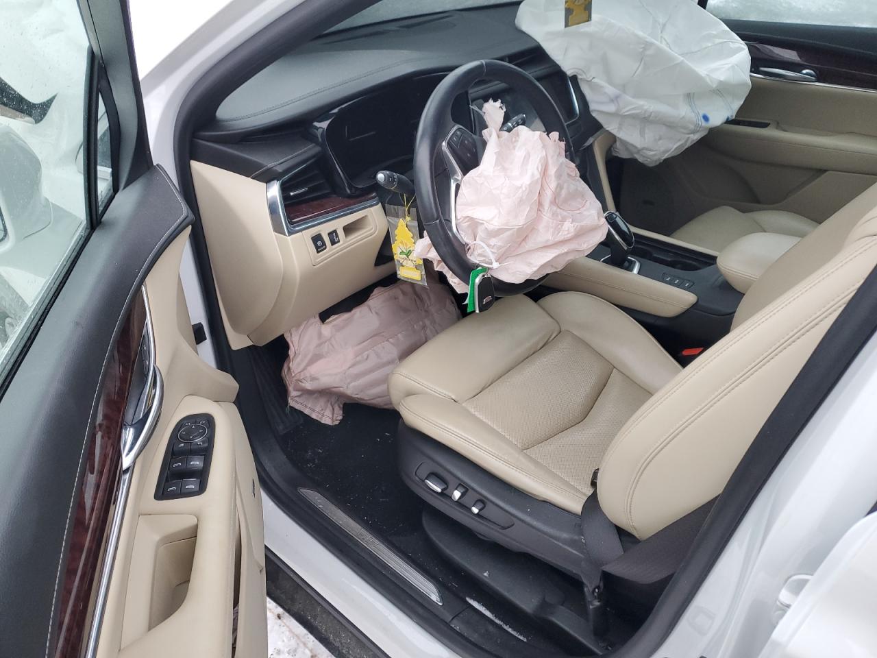 2017 Cadillac XT5 - Image 8